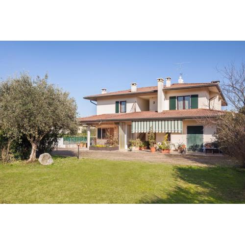 Casa Azzurra-comodo appartamento in villa