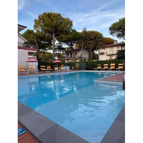 Casa Bianca Village Apartments