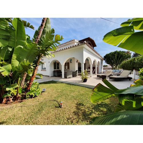 Casa Blue Vista - villa & guestroom
