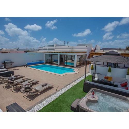 Casa Bonilla con piscina climatizada y jacuzzi