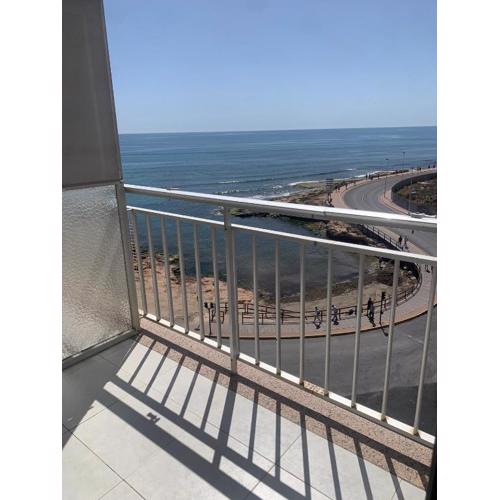 Casa BUENA VISTA con vistas al mar, primera línea, Beach Los Locos, WIFI, Torrevieja