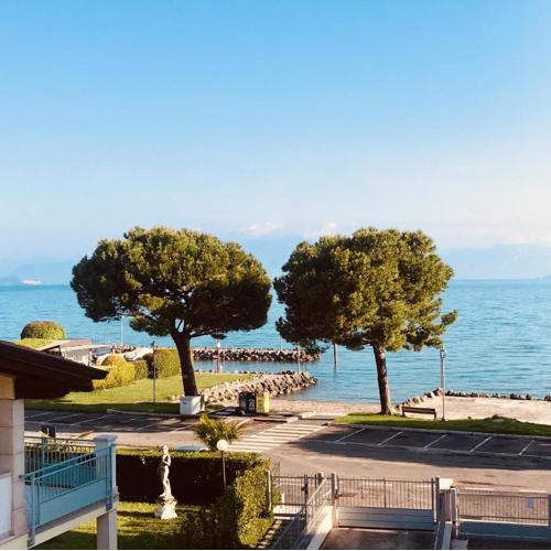 Casa Caterina Lake View Holidays Apartments