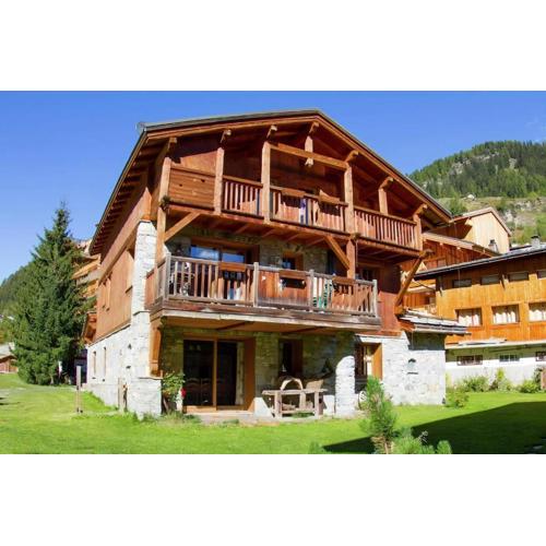 CASA-Chalet du Parc Cosy apartment in Tignes with garden