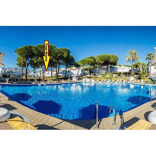 Casa Chico 2 bedroom townhouse 1 Mile from Marina & Beaches