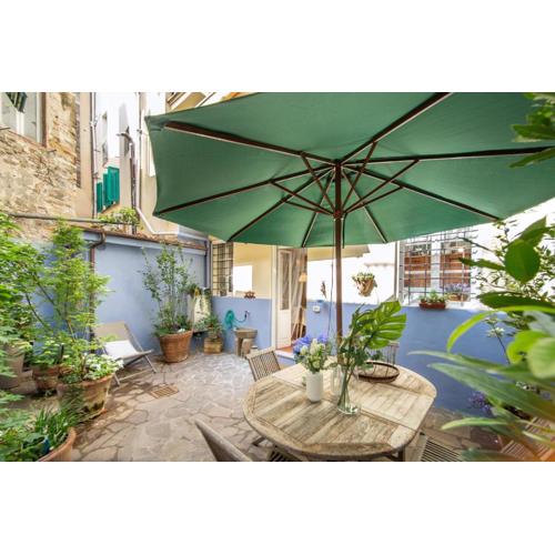Casa Claudette in center town with terrace