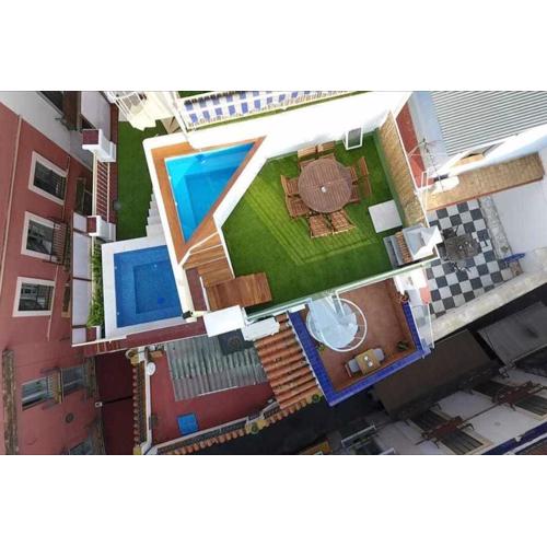 Casa con piscina junto catedral de sevilla