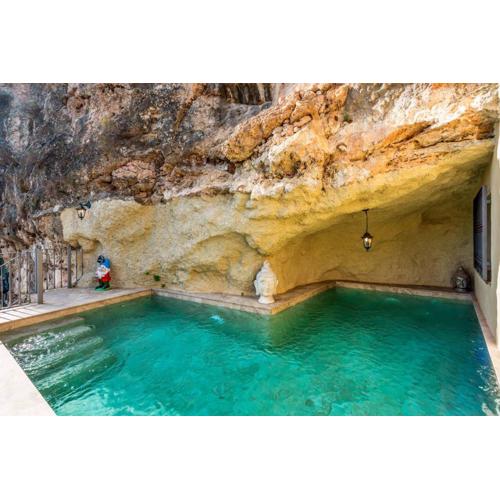 Casa Cueva Nerja