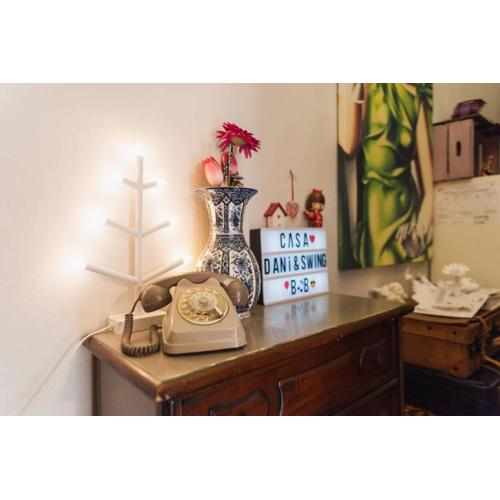 Casa Dani&Swing Bed&Books