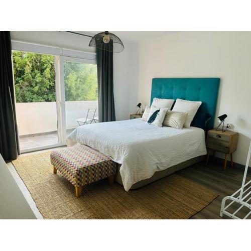 Casa de 3 plantas, con jardín y vistas al golf