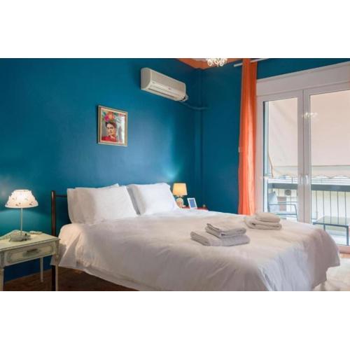 Casa de Colores, next to the metro