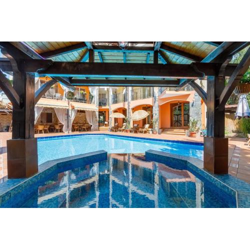 Casa Del Mar Apartments