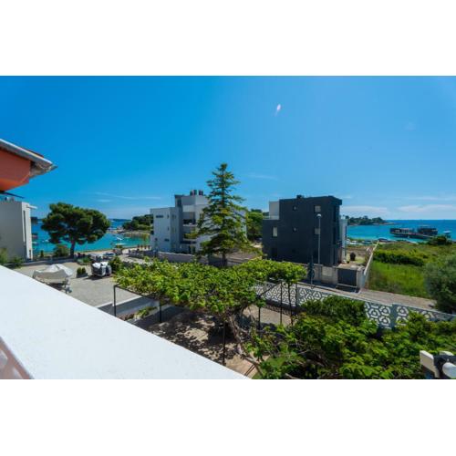 Casa Del Mar Apartments