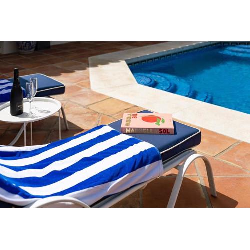 Casa Del Sol Villa by Hostlovers