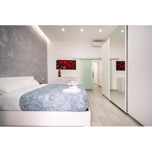 Casa di Carly - large cozy retreat in center