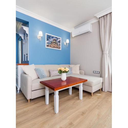 Casa Dolce far niente , in Blue