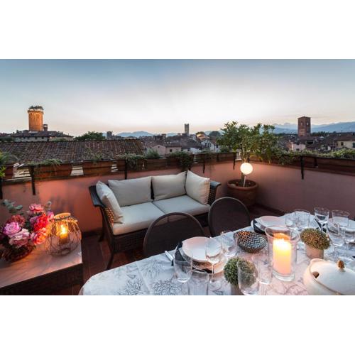 Casa Emy, THE LUCCA VIEW 3 BEDROOM APARTMENT WITH TERRACE