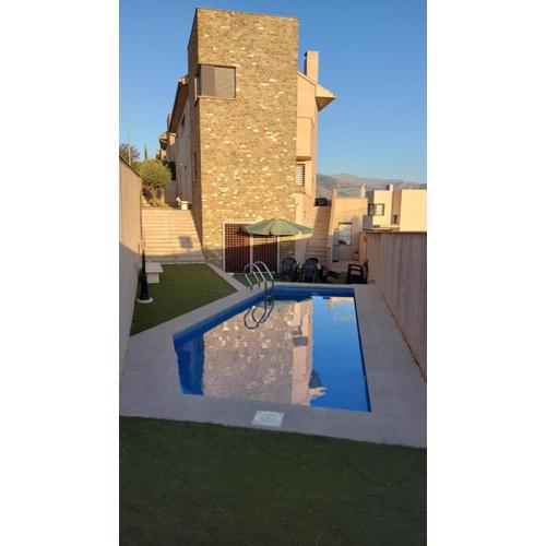 Casa en Granada con vistas en zona El Serrallo