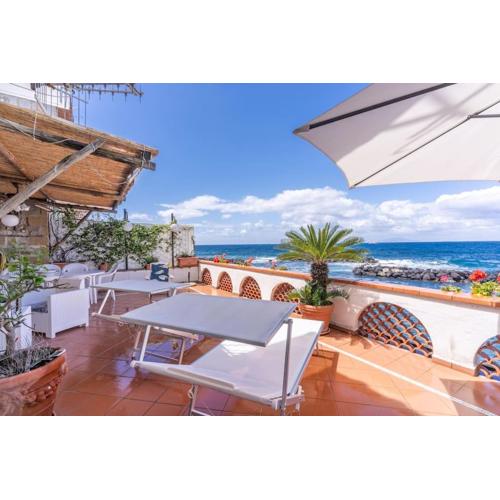 Casa Giorgio, Relais con ampia terrazza privata sul mare
