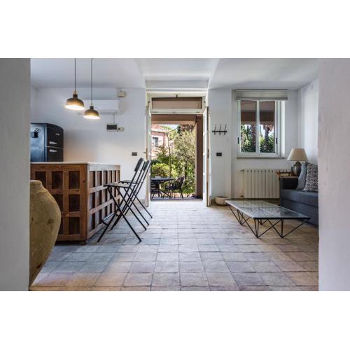 Casa Immersa nel Giardino della Neapolis by Wonderful Italy