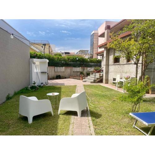 Casa in centro con ampio giardino