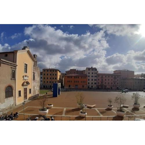 CASA in PIAZZA a due passi dagli imbarchi e dal centro storico