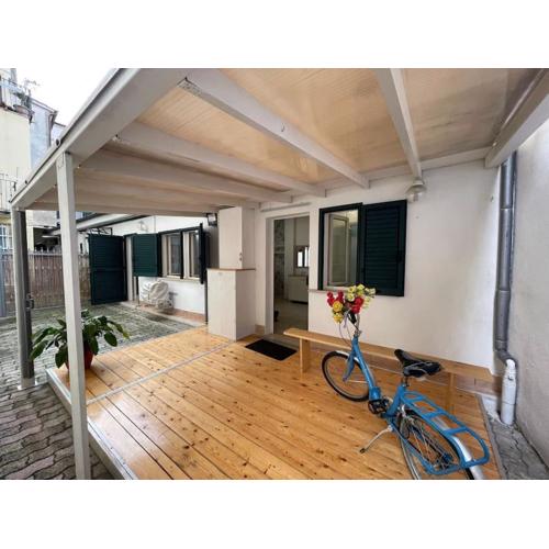 Casa indipendente in centro con corte privata