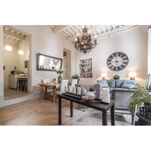 Casa Janca, Find sanctuary at extraordinary rates! Luxury Smart Apartment in Central Lucca