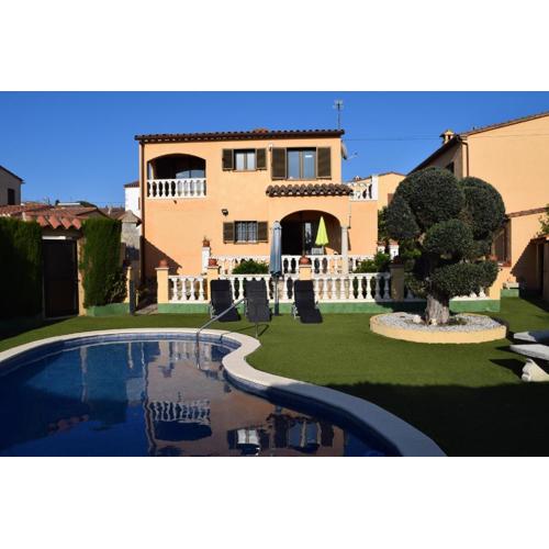 Casa L\