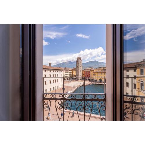 Casa la Torre, the view on the lake