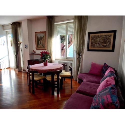 CASA LOLA