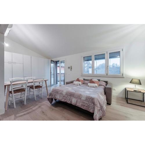 Casa Lugana 19 - monolocale con piscina direttamente a lago