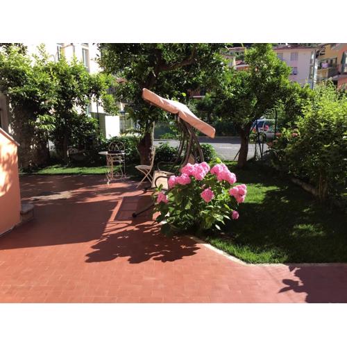 CASA LUIGIA ROOMS MTB in FINALBORGO Bike room tour ebike trekking