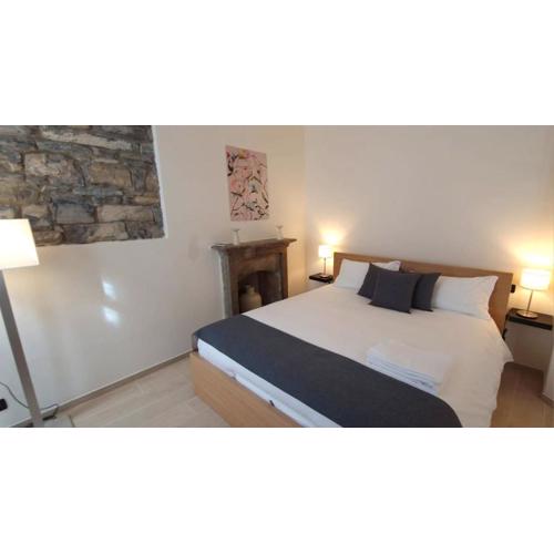 CASA LUINI - new, welcoming and modern apartment in the historic centre of Como, with 2 bedrooms and 1 complete bathroom and a fully equipped kitchen
