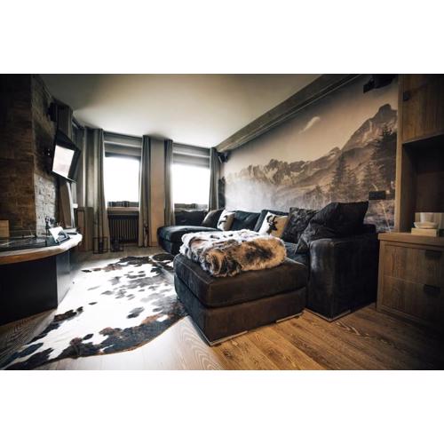 CASA LUMIRA Luxury apartment ski-in ski-out