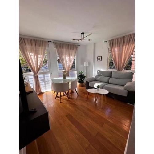 Casa Mario Centro Junto a María Zambrano
