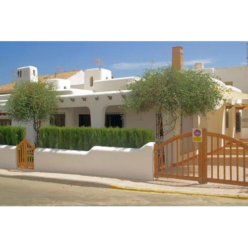 Casa mediterránea junto a la playa