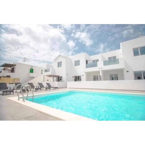 Casa Ocean Bliss - 2 bedroom apt on Rociega 35 complex - perfect location near casino and beach