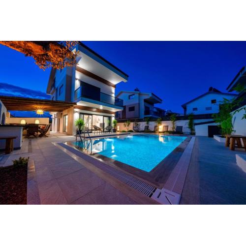 Casa Oliva City 1 with Sauna Pool Patio & BBQ