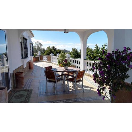 Casa Paloma Blanca