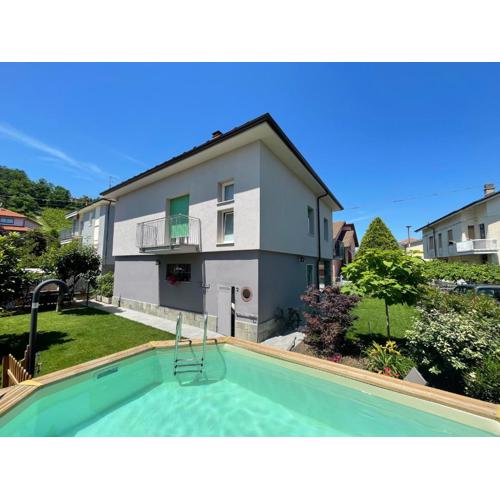 Casa Piero, relax e piscina privata tra le colline delle Langhe