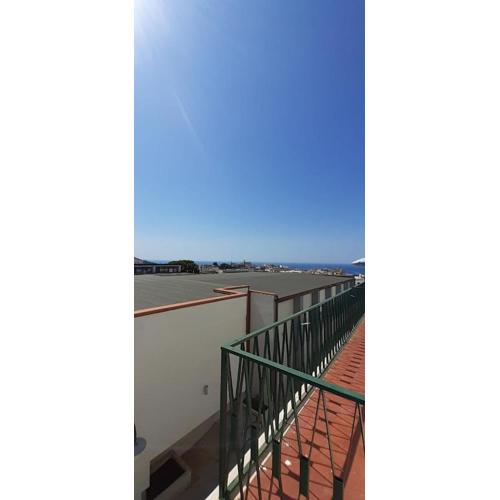 CASA PRIVATA-BACIATA DAL SOLE