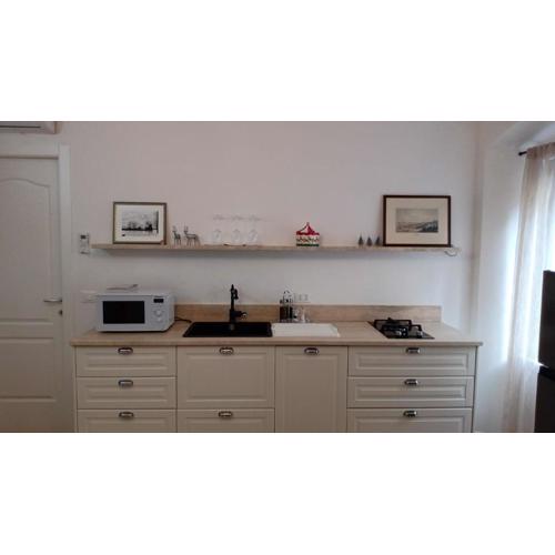 Casa Renova, intero appartamento, 2 camere, max 4 ospiti, Trieste zona storica