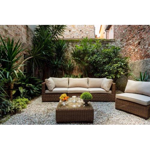 Casa Santa Zita, A Toproof Penthouse Apartment with Elevator and Private Garden Inside the Walls