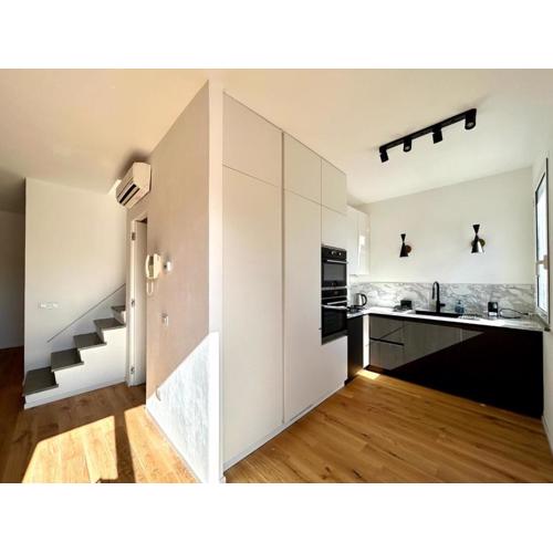 Casa Sarina Modern apartment with city and sea view up to 6 ppl garage on request
