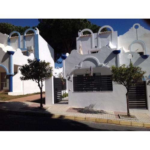 Casa Soleada - Beautiful Villa, Best Corner by Pools, Resort Facilities,Full Kitchen, 3 Terraces, Internet