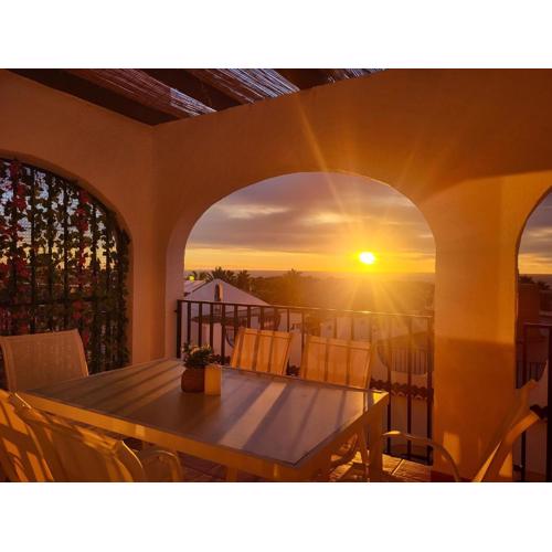 Casa Sunrise - Costa Blanca House with Rooftop, 5 Swimming Pools and Panoramic Sea- and views at Peñon de Ifach