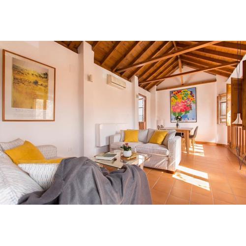 Casa típica del Albaicin con interior de diseño