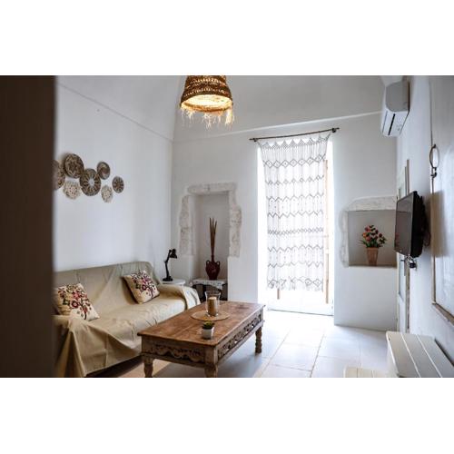 CASA TUA - Charming 2 BR apartment in town!