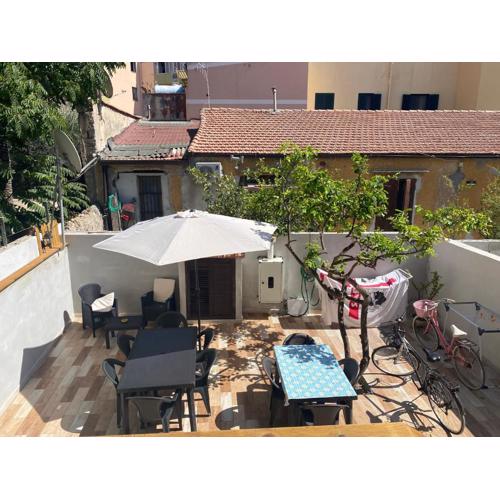 Casa Vacanza con cucina in giardino e parcheggio