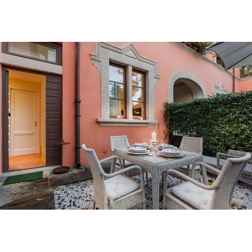 Casa Vera, exquisite 2 bedrooms 2 baths apartment with garden, A/C, close to Parking